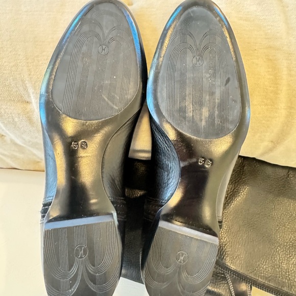 Black Leather Boots - Picture 5 of 7